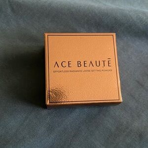 Ace Beaute Effortless Radiance Loose Setting Powder - Fair
